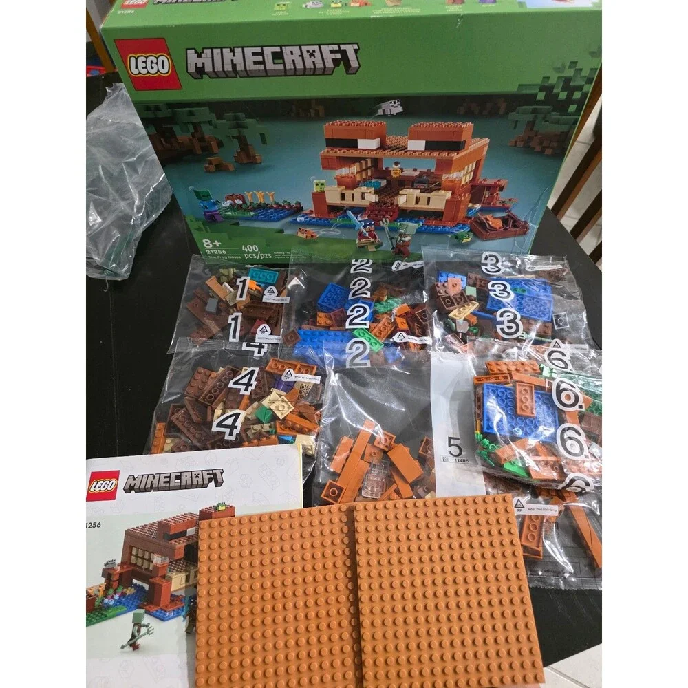 Lego Minecraft The Frog House 21256 NEW